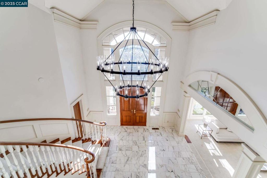 https://media.crmls.org/mediaz/8022c82f-6eb8-4ed9-adf6-4952199e8ab1.jpg?preset=X-Large