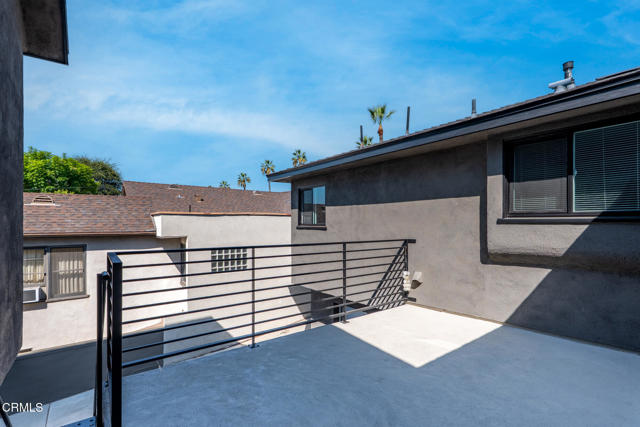 1818 New York Drive, Altadena CA: https://media.crmls.org/mediaz/8022fb32-450a-4ac8-8fb8-4e16f3007a49.jpg