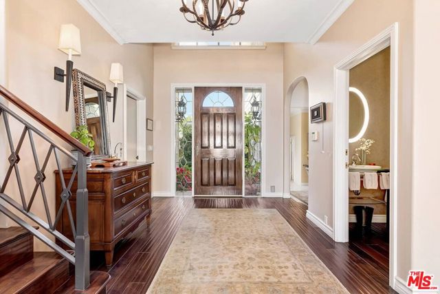 2286 Canyonback Road, Los Angeles CA: https://media.crmls.org/mediaz/80241025-236b-4f00-84d3-5ebea159ccac.jpg