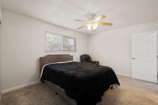 4165 Ernestine Way, North Highlands CA: https://media.crmls.org/mediaz/8024c408-9ecd-44b9-a957-46f2ca4a6bc2.jpg