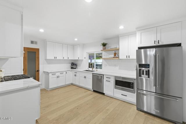 Detail Gallery Image 6 of 18 For 1594 Kirk Ave, Thousand Oaks,  CA 91360 - 4 Beds | 2 Baths