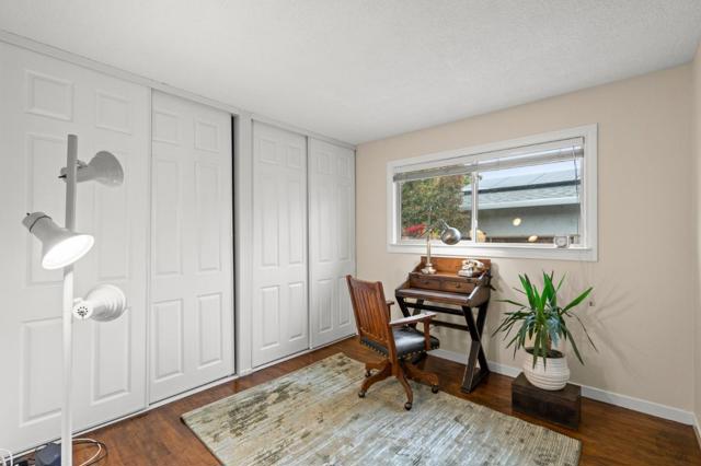 266 Curlew Court, Foster City CA: https://media.crmls.org/mediaz/8025af25-b47d-4b22-a201-a3a92ebe7a63.jpg