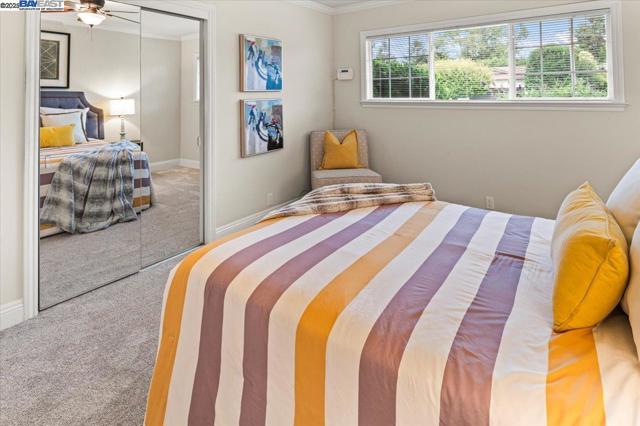 25631 Paul Ct, Hayward CA: https://media.crmls.org/mediaz/80270a70-2d6b-4005-be42-bff5a337feee.jpg