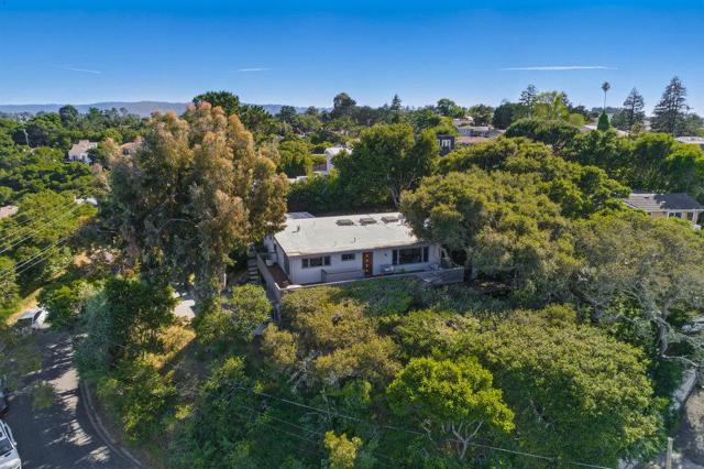 3225 Upper Lock Avenue, Belmont CA: https://media.crmls.org/mediaz/80273826-6d20-48fc-a6b9-1bb928045b96.jpg