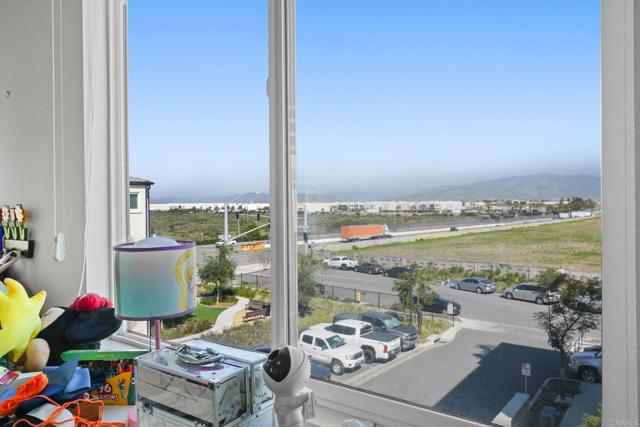 5495 Seacliff Place, San Diego CA: https://media.crmls.org/mediaz/8027f507-a20d-4d7d-a437-e17c10db4202.jpg