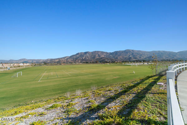 490 Jubilee Place, Santa Paula CA: https://media.crmls.org/mediaz/8029615a-8e34-4a0d-a15d-49e8ea0b2eaf.jpg