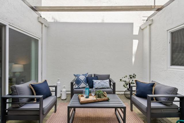 1919 Alameda De Las Pulgas, San Mateo CA: https://media.crmls.org/mediaz/8029e643-03c2-4fc9-acfd-5a6931e821e4.jpg