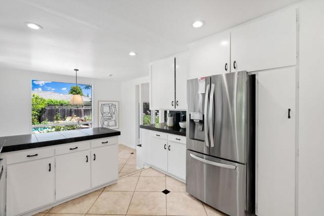 201 Yerba Buena Avenue, Los Altos CA: https://media.crmls.org/mediaz/802a39f3-3bb2-4c9f-a6a1-fc166183062e.jpg