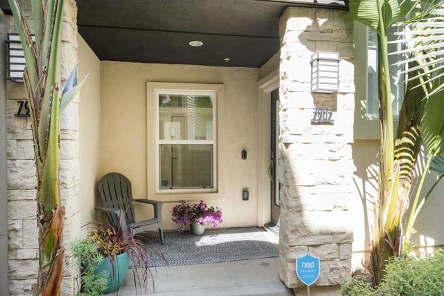 Image 4 of 74 For 7907 Modern Oasis Drive