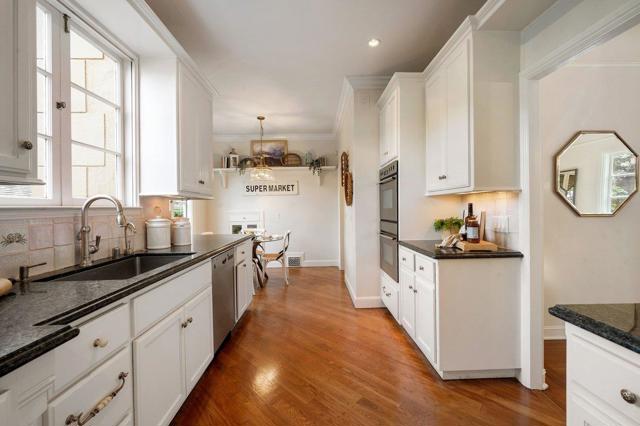 526 W Poplar Avenue, San Mateo CA: https://media.crmls.org/mediaz/802a7af3-3c08-4db8-9d3c-37e7ce5e9889.jpg