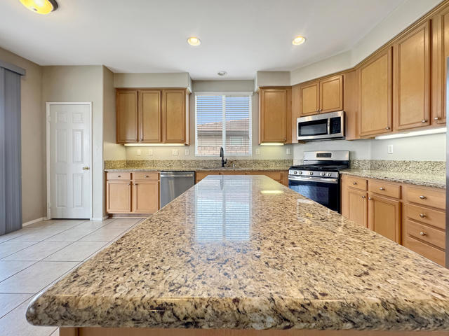 80200 Catalina Drive, Indio CA: https://media.crmls.org/mediaz/802a91e2-fc51-478b-8550-c1959140f616.jpg
