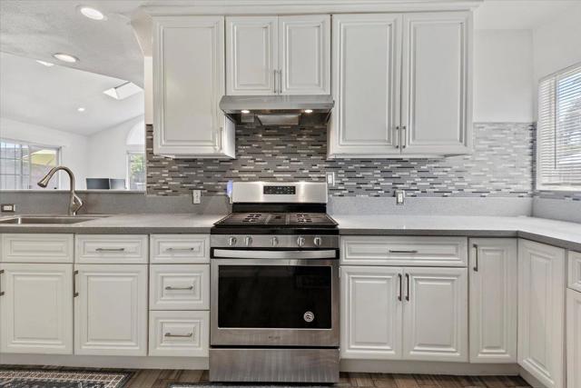 519 Longwood Court, Hayward CA: https://media.crmls.org/mediaz/802ac30c-710d-4cb1-92af-8e756e9965af.jpg
