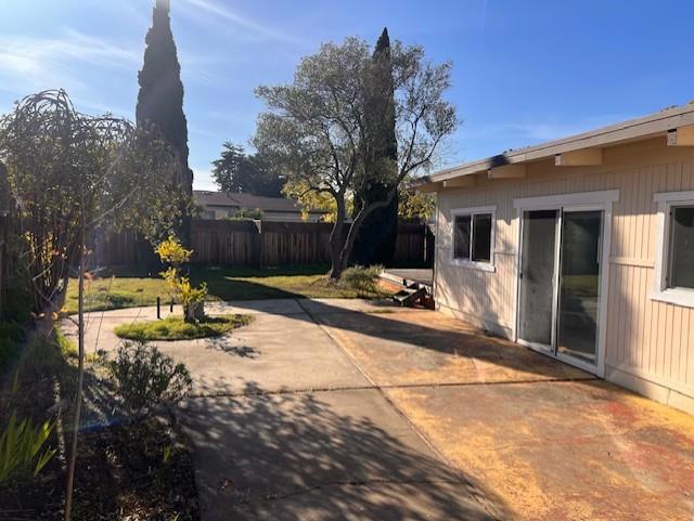 1787 Brooks Street, San Mateo CA: https://media.crmls.org/mediaz/802af693-f8f2-4f03-85ab-0a0c551c93c4.jpg