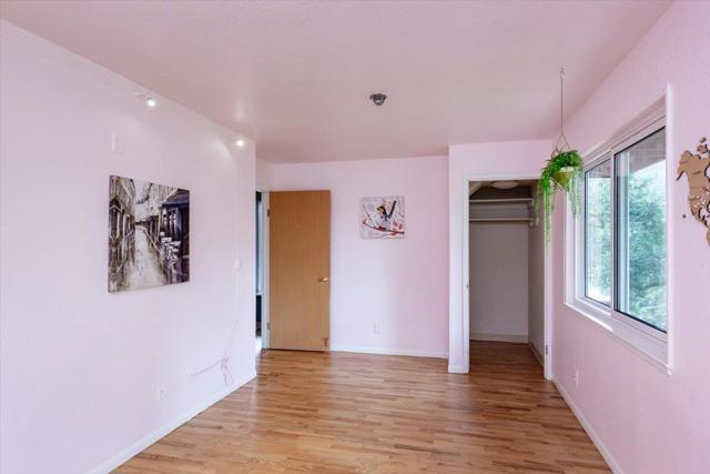 21721 Summit Road, Los Gatos CA: https://media.crmls.org/mediaz/802b33f1-649e-4793-8413-e6755380d884.jpg