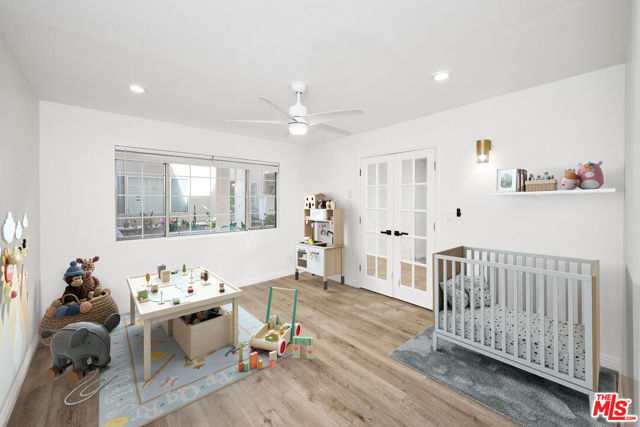 1228 14th Street, Santa Monica CA: https://media.crmls.org/mediaz/802bc12d-3326-442d-aad1-44c668547101.jpg