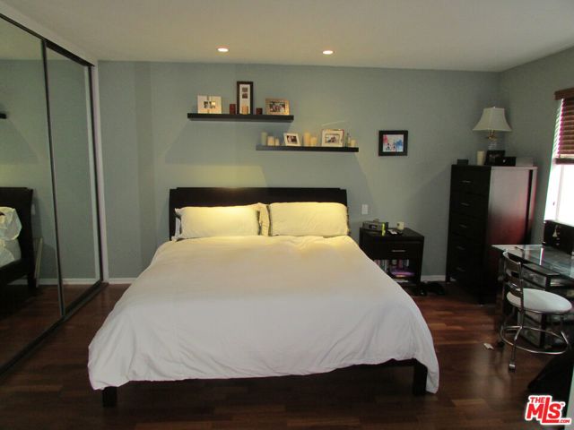 10645 Wilshire Boulevard, Los Angeles CA: https://media.crmls.org/mediaz/802bf0d2-48e3-4d48-a097-a60ce98d66d1.jpg