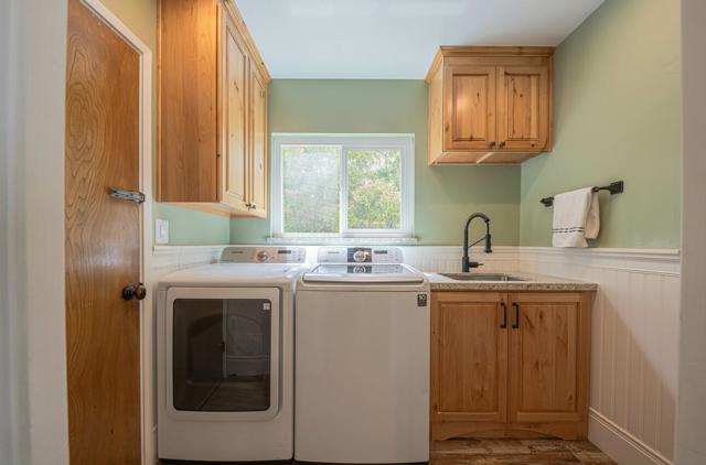 24 Pinehill Way, Monterey CA: https://media.crmls.org/mediaz/802cf26e-dceb-4535-933d-1aa306aecd4b.jpg