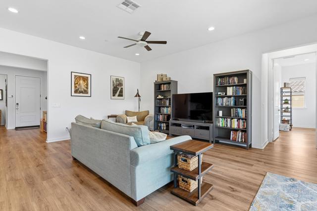 Detail Gallery Image 10 of 47 For 24067 Brison Dr, Corona,  CA 92883 - 2 Beds | 2 Baths