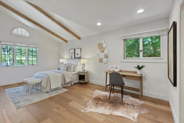 17095 Summit Way, Los Gatos CA: https://media.crmls.org/mediaz/8030d4de-10ba-4663-a6ba-93a5d3204847.jpg