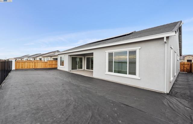 17685 Brightwood Avenue, Lathrop CA: https://media.crmls.org/mediaz/8031657d-da2e-480d-a977-4a9f097bb773.jpg