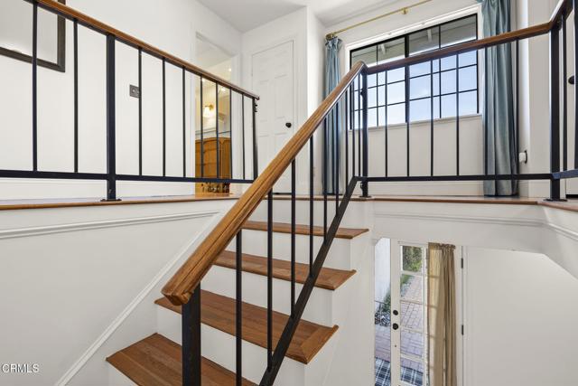 2426 Warbler Avenue, Ventura CA: https://media.crmls.org/mediaz/80316a43-45b1-4427-aa51-05666623caa8.jpg