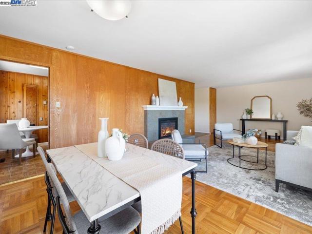 4311 Circle Ave, Castro Valley CA: https://media.crmls.org/mediaz/8031b2fe-c795-4380-82dd-69b79231f893.jpg