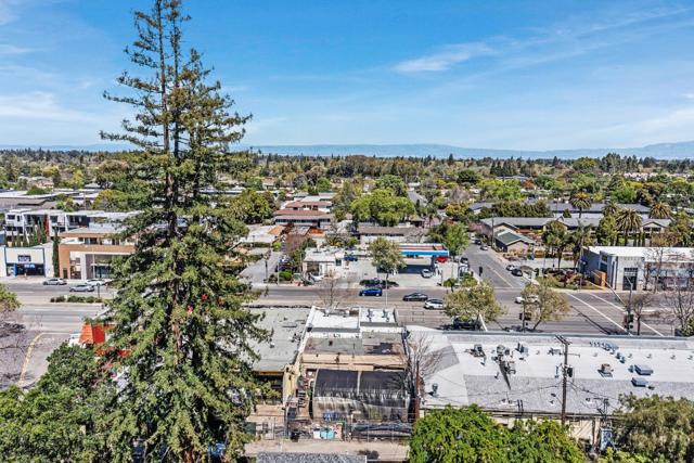 3876 3876 El Camino Real, Palo Alto CA: https://media.crmls.org/mediaz/8031ed52-9010-49be-b248-d4a42891f4fe.jpg
