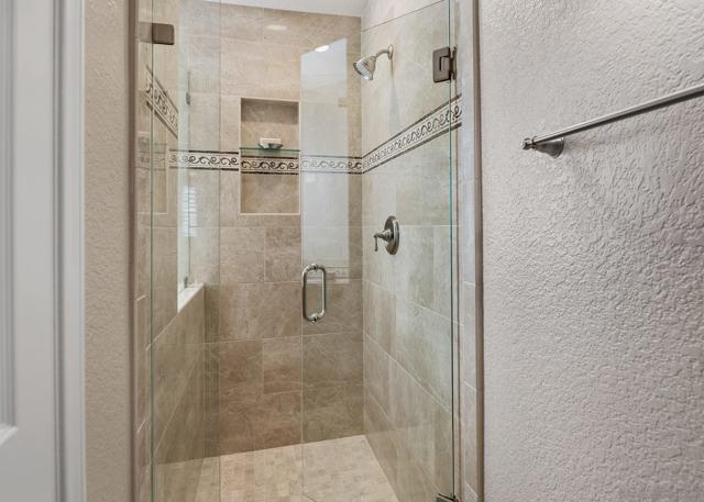 18027 Chieftain Ct, San Diego CA: https://media.crmls.org/mediaz/8031edae-17d2-47ed-baa0-72e6362c6a08.jpg
