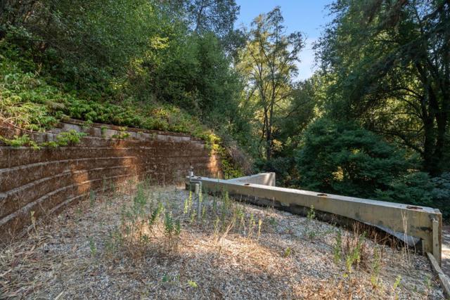 15840 Old County Highway, Boulder Creek CA: https://media.crmls.org/mediaz/803227d6-5487-4457-b93a-9f127522881a.jpg