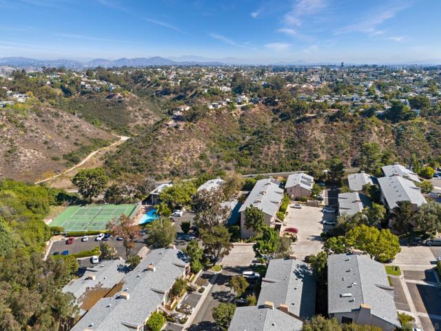 4266 5th Ave., San Diego, California 92103, 2 Bedrooms Bedrooms, ,2 BathroomsBathrooms,Condominium,For Sale,5th Ave.,250019946SD