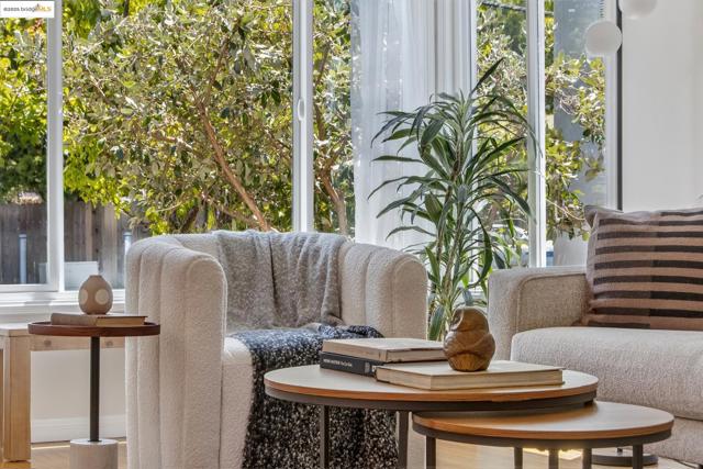 2634 Acton, Berkeley CA: https://media.crmls.org/mediaz/80330856-6e32-4bdd-86d3-afe42823c389.jpg