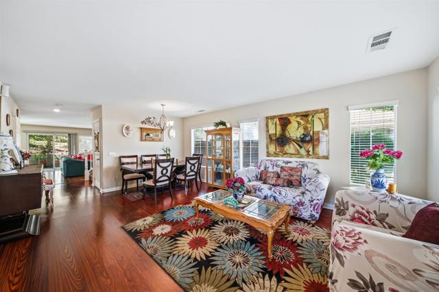 40661 Cartier St, Murrieta CA: https://media.crmls.org/mediaz/803333b6-b9db-4709-8e5f-eaea45e5f2ba.jpg