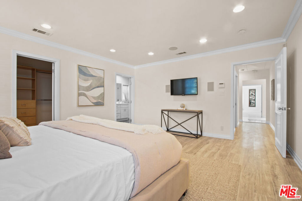 MLS #26866451 image #16