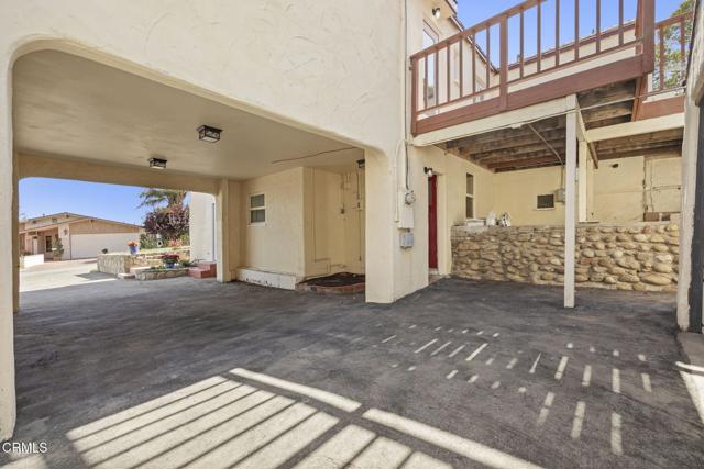 2371 Foster Avenue, Ventura CA: https://media.crmls.org/mediaz/8033febb-fcde-4566-9b51-2084af5c34cc.jpg