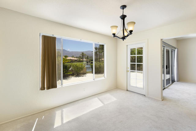 48509 ViA Encanto, La Quinta CA: https://media.crmls.org/mediaz/80343285-7ee6-4aea-be0e-9c4dcbfe6f75.jpg