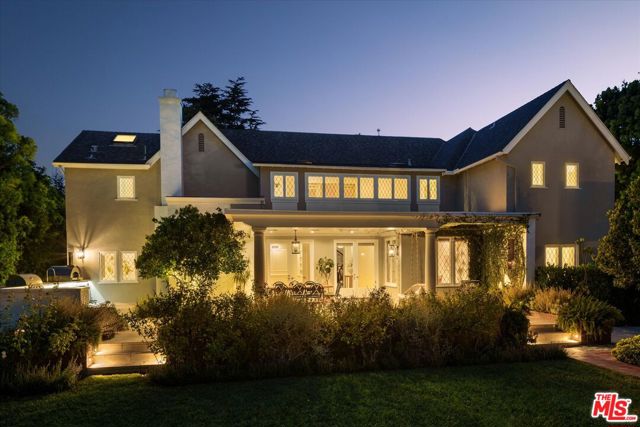 322 Lorraine Boulevard, Los Angeles CA: https://media.crmls.org/mediaz/80344538-cd4e-430d-bc7d-427453e911b0.jpg