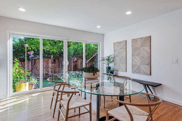 3704 Fair Oaks Avenue, Menlo Park CA: https://media.crmls.org/mediaz/80353026-ccab-42a8-a0e4-1d8e7cac8c09.jpg