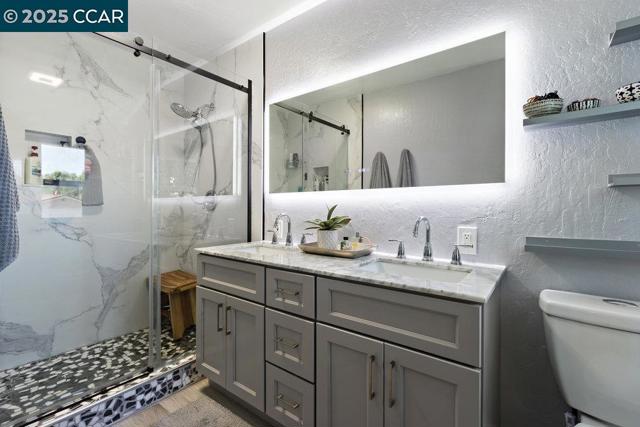 5494 Haussner Dr, Concord CA: https://media.crmls.org/mediaz/80359621-a640-44d9-a72e-1bd3888d1ec1.jpg