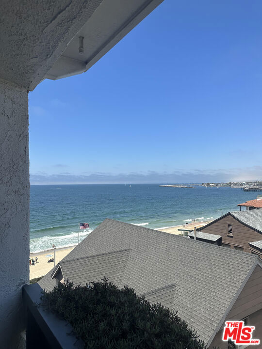 615 Esplanade, Redondo Beach, California 90277, 1 Bedroom Bedrooms, ,1 BathroomBathrooms,Residential,For Sale,Esplanade,24421697