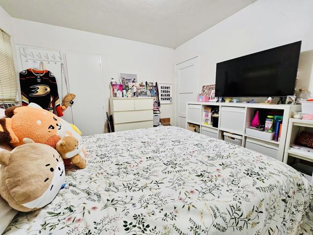 Detail Gallery Image 28 of 31 For 3333 Delta Ave, Long Beach,  CA 90810 - 4 Beds | 3 Baths