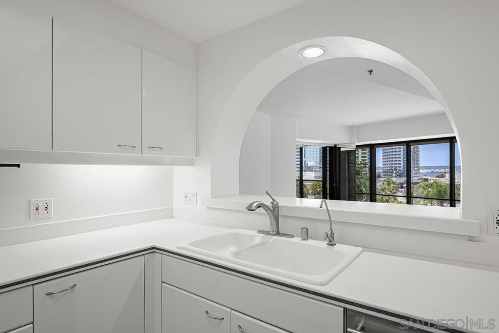 200 Harbor Drive - photo 18