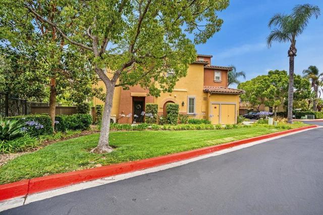 2793 Matera Ln, San Diego CA: https://media.crmls.org/mediaz/80364479-5e9e-4fb5-9341-ddd494ac2b26.jpg