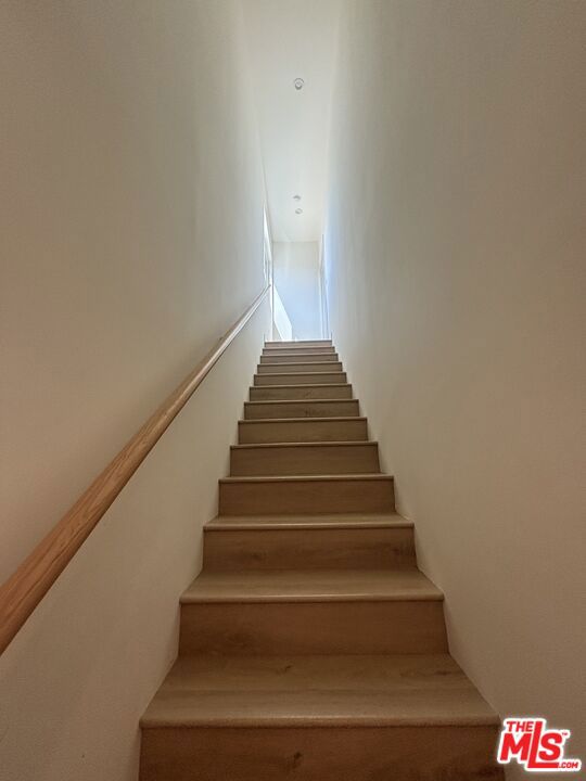 16130 Devonshire Street, Granada Hills CA: https://media.crmls.org/mediaz/8036a9dd-fb97-4197-8342-3db116b49d6d.jpg