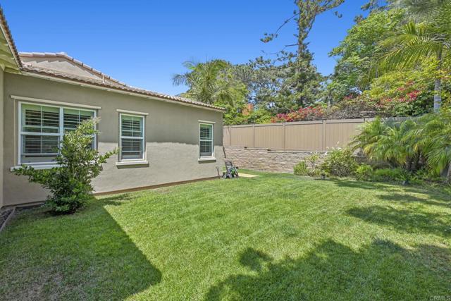 939 Bluejack Road, Encinitas CA: https://media.crmls.org/mediaz/8037c04b-a8ce-4210-8957-e801d974fca4.jpg