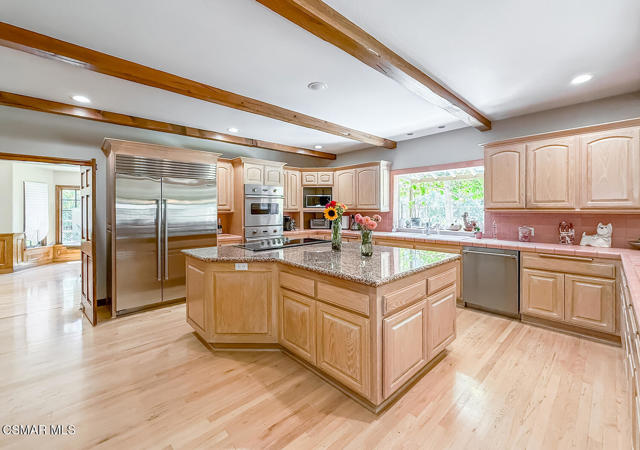 2317 Sierra Creek Road, Agoura Hills CA: https://media.crmls.org/mediaz/8037dba0-8473-469b-bf3b-8e0081631df0.jpg