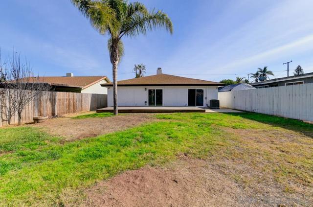 554 7Th St, Imperial Beach CA: https://media.crmls.org/mediaz/803899da-bb7e-46cd-871c-ad4163552dc7.jpg