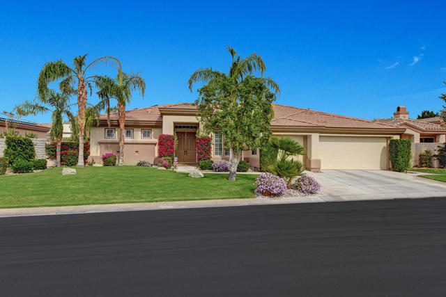 54 Camino Real, Rancho Mirage CA: https://media.crmls.org/mediaz/8038b7c9-7e24-4474-bc88-2ec96771ed7a.jpg