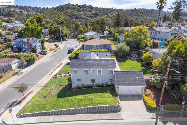 4701 Kaphan Ave, Oakland CA: https://media.crmls.org/mediaz/803a1ec9-f6b4-4c3a-8457-639f55d3b290.jpg