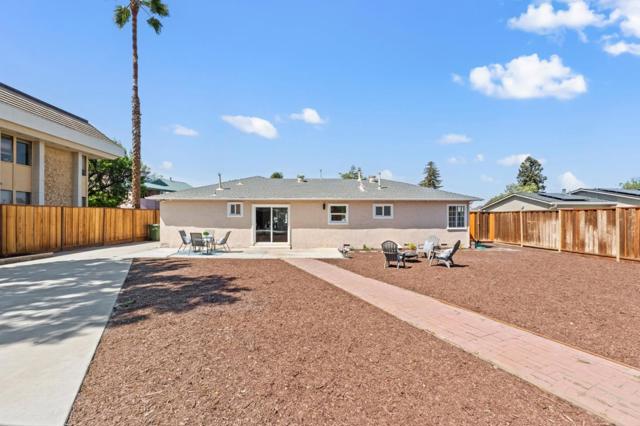 4172 Will Rogers Drive, San Jose CA: https://media.crmls.org/mediaz/803a1f9e-1575-42be-95bb-cc78de5e4409.jpg