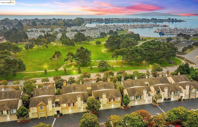 2714 Beach head way, Richmond CA: https://media.crmls.org/mediaz/803bb148-15c5-4f9e-80c8-562341c14968.jpg